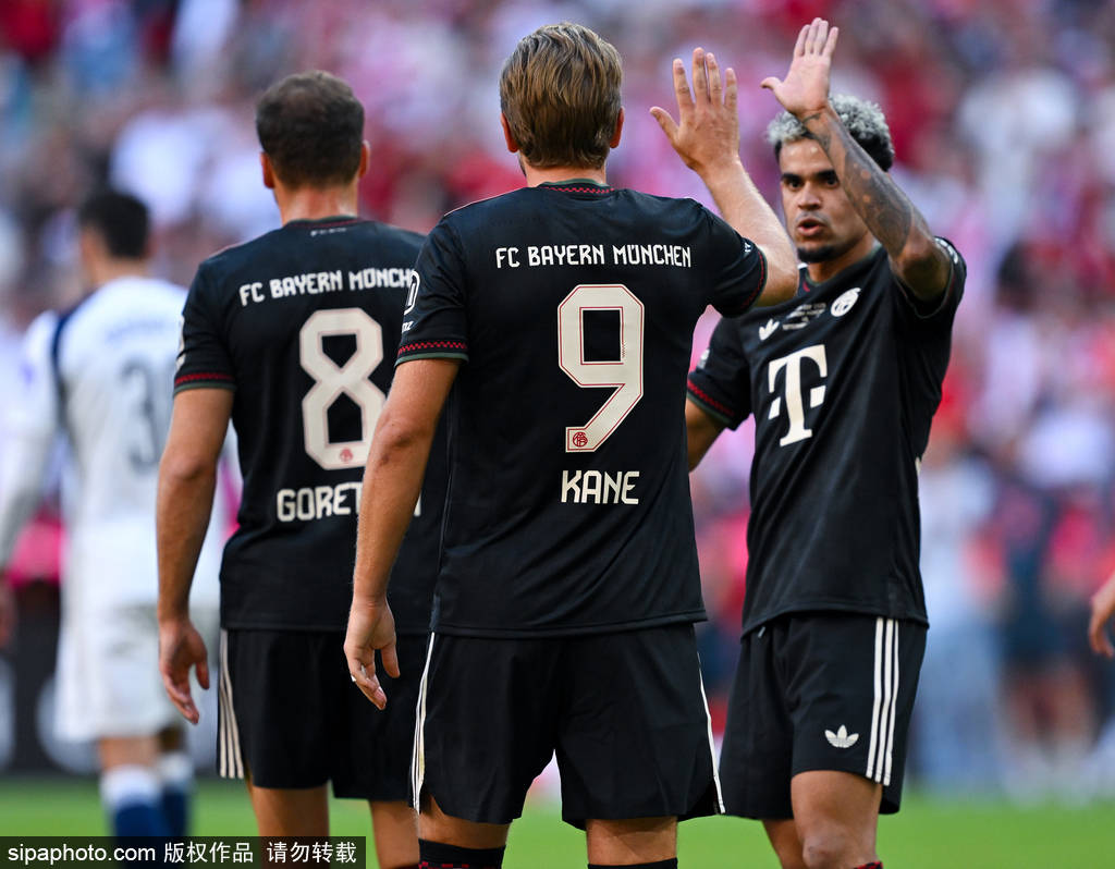 凯恩德甲首轮上演帽子戏法：五大联赛首位！背后隐藏的训练秘密与战术解析