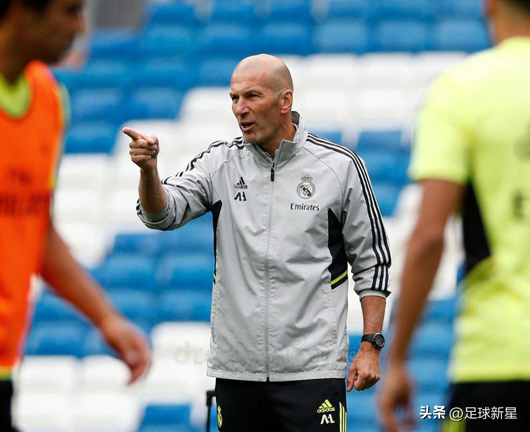 齐达内：皇马传奇教头的逆袭之路从三连败到欧冠三连冠的硬核操作